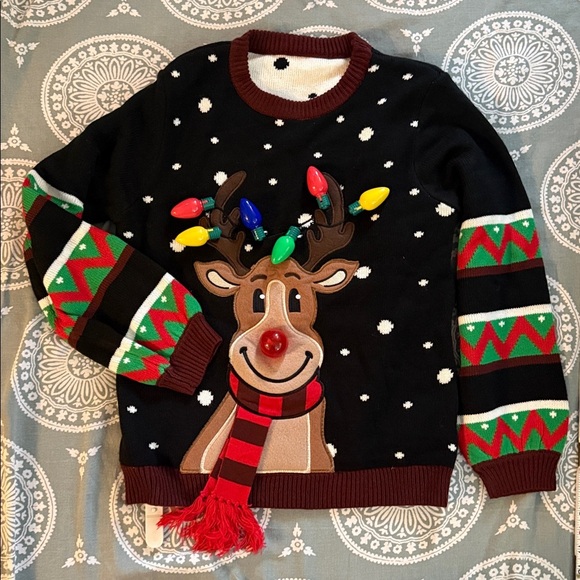 Light up Reindeer Sweater Christmas sweater. Holiday sweater. Size Medium - Picture 1 of 6